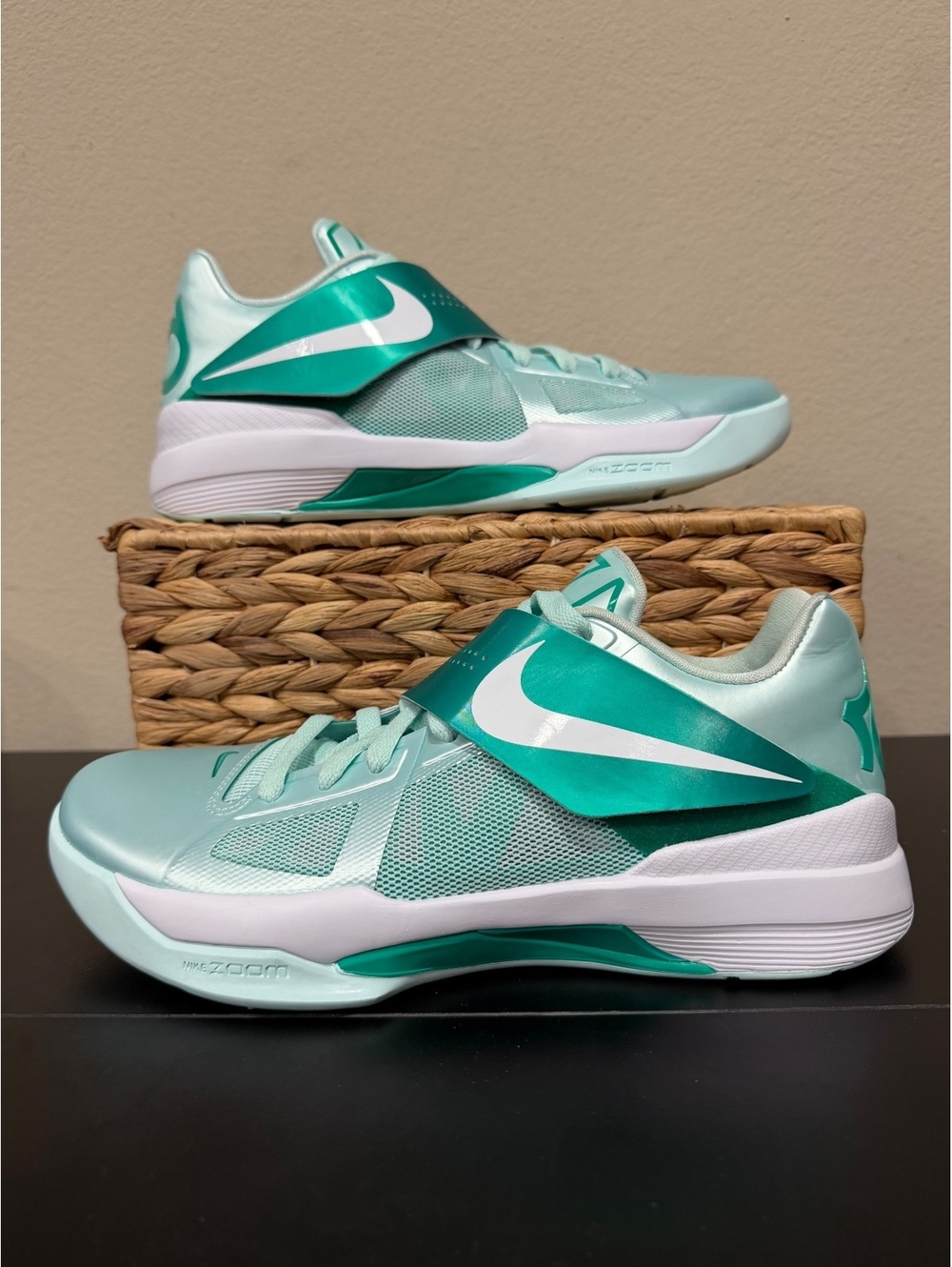 Size 8.5 - Nike Zoom KD 4 “Easter” 2025